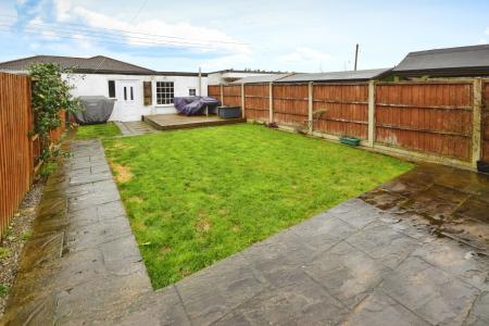 4 bedroom Semi-detached house for sale in Skegness Road, Burgh Le Marsh, PE24