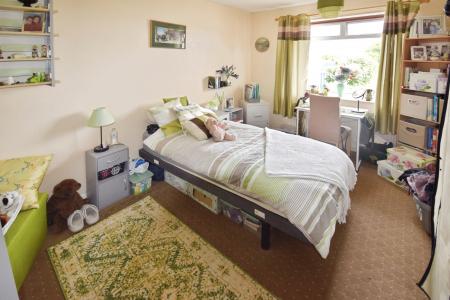 2 bedroom Detached bungalow for sale in Station Road, Burgh Le Marsh, PE24