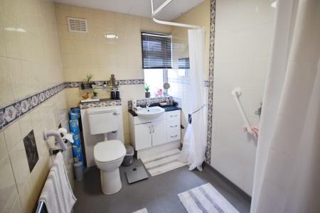 2 bedroom Detached bungalow for sale in Station Road, Burgh Le Marsh, PE24