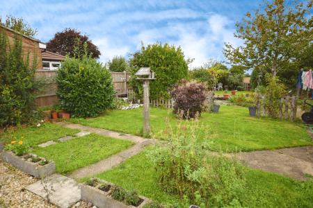 2 bedroom Detached bungalow for sale in Station Road, Burgh Le Marsh, PE24