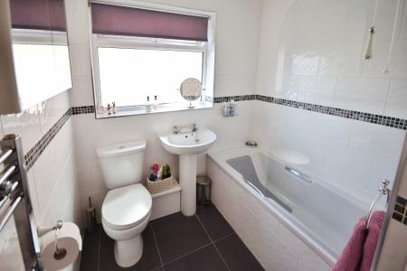 3 bedroom Detached bungalow for sale in Sycamore Close, Croft, PE24