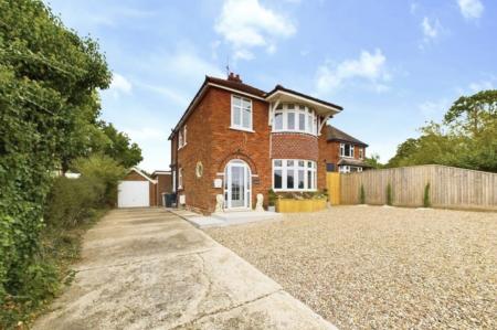 4 bedroom Detached house for sale in Scremby Road, Candlesby, PE23