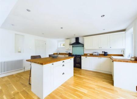 4 bedroom Detached house for sale in Scremby Road, Candlesby, PE23