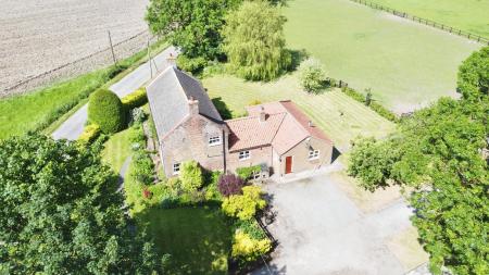 4 bedroom Detached house for sale in Low Road, Friskney, PE22