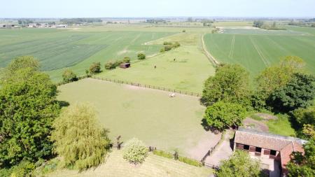 4 bedroom Detached house for sale in Low Road, Friskney, PE22