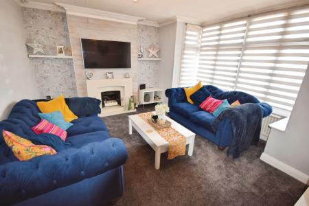 4 bedroom Semi-detached house for sale in Brancaster Drive, Skegness, PE25