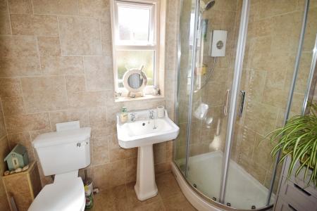 5 bedroom Semi-detached house for sale in Algitha Road, Skegness, PE25