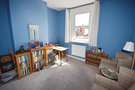 5 bedroom Semi-detached house for sale in Algitha Road, Skegness, PE25