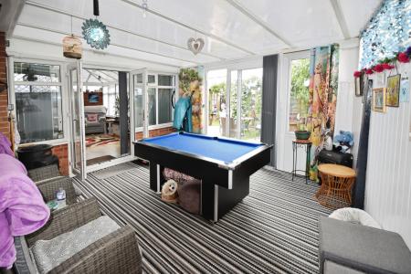 5 bedroom Semi-detached house for sale in Richmond Drive, Skegness, PE25