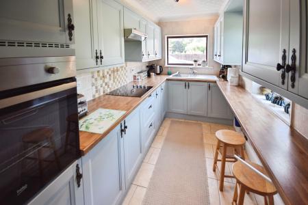 3 bedroom Detached house for sale in Main Road, Friskney, PE22