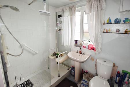 3 bedroom Semi-detached house for sale in Barnes Road, Skegness, PE25