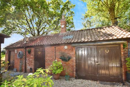 2 bedroom Detached house for sale in Croft Lane, Croft, PE24