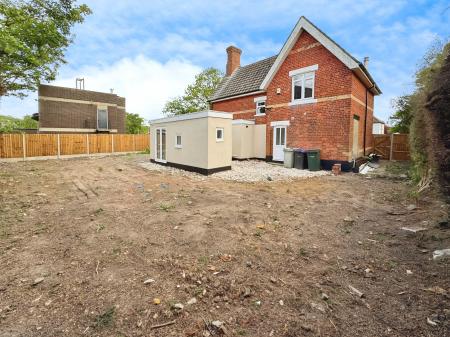 4 bedroom Detached house for sale in Burgh Road, Skegness, PE25