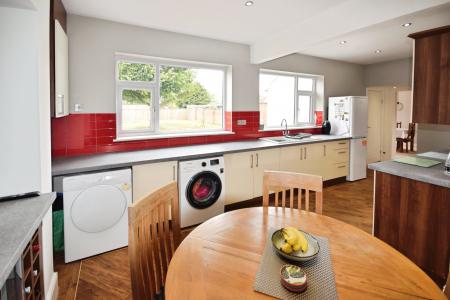 5 bedroom Detached house for sale in Drummond Road, Skegness, PE25