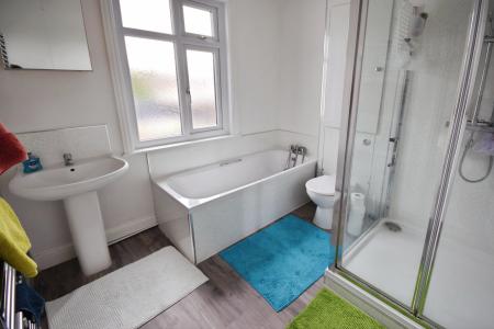 5 bedroom Detached house for sale in Drummond Road, Skegness, PE25