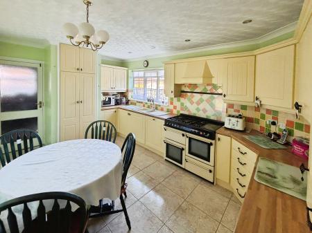 2 bedroom Detached bungalow for sale in Martin Way, Skegness, PE25