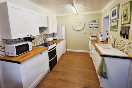2 bedroom Semi-detached house for sale in The Drive, Skegness, PE25
