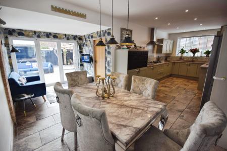 6 bedroom Detached house for sale in Sea View Road, Skegness, PE25