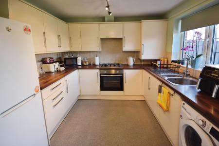3 bedroom Semi-detached house for sale in Belton Park Road, Skegness, PE25