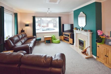 4 bedroom Detached bungalow for sale in Beresford Avenue, Skegness, PE25