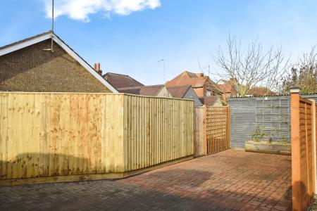 5 bedroom Detached bungalow for sale in Hoylake Drive, Skegness, PE25