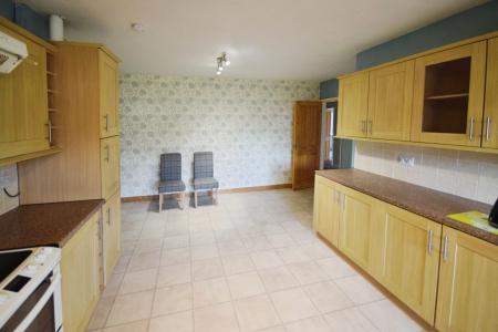5 bedroom Detached bungalow for sale in Hoylake Drive, Skegness, PE25