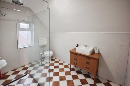 6 bedroom Detached house for sale in Sandbeck Avenue, Skegness, PE25