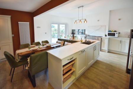 6 bedroom Detached house for sale in Sandbeck Avenue, Skegness, PE25