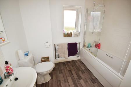 2 bedroom Semi-detached house for sale in Rowland Way, Skegness, PE25