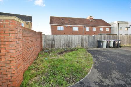 3 bedroom End of terrace house for sale in Churchill Avenue, Skegness, PE25