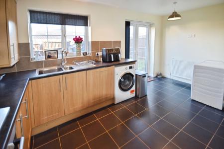 3 bedroom End of terrace house for sale in Churchill Avenue, Skegness, PE25