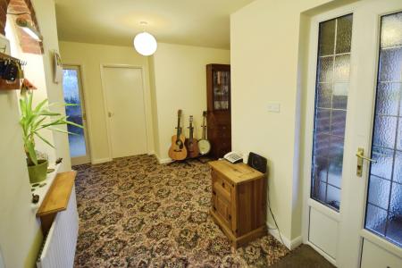 4 bedroom Bungalow for sale in Wainfleet Road, Irby In The Marsh, PE24