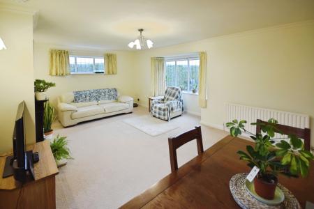 4 bedroom Bungalow for sale in Wainfleet Road, Irby In The Marsh, PE24