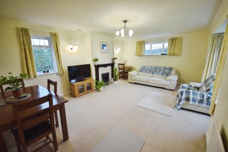 4 bedroom Bungalow for sale in Wainfleet Road, Irby In The Marsh, PE24