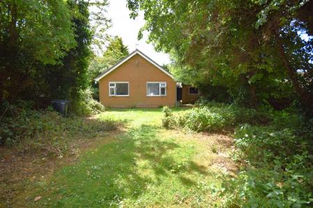 3 bedroom Bungalow for sale in Toynton St Peter, Spilsby, PE23