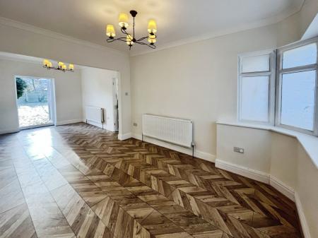 3 bedroom Semi-detached house for sale in Alt Avenue, Maghull