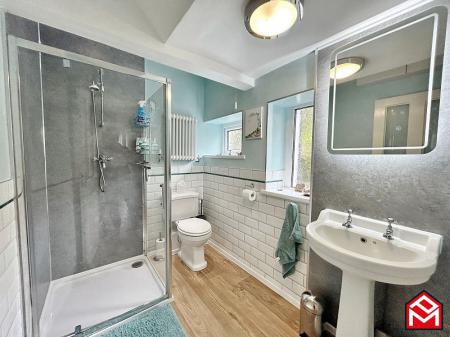 Family Shower Room