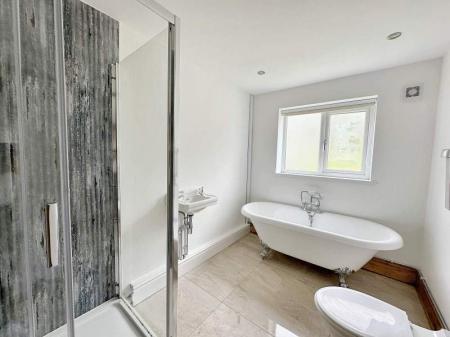 Family Bath & Shower Room