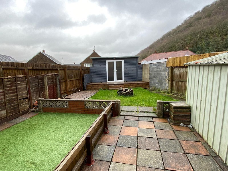 3 bedroom SemiDetached House for rent in Neath