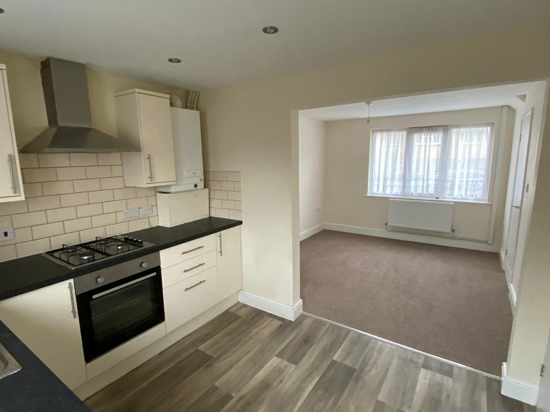 3 bedroom SemiDetached House for rent in Neath