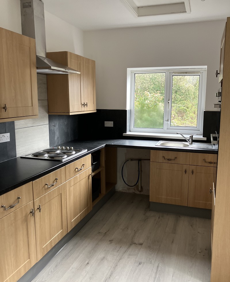 3 bedroom End of Terrace House for rent in Aberdare