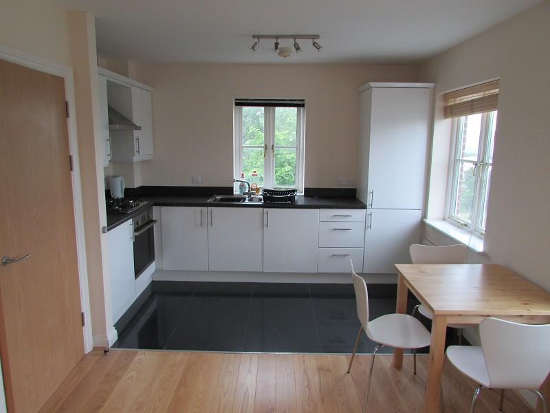 2 bedroom Flat for rent in Neath