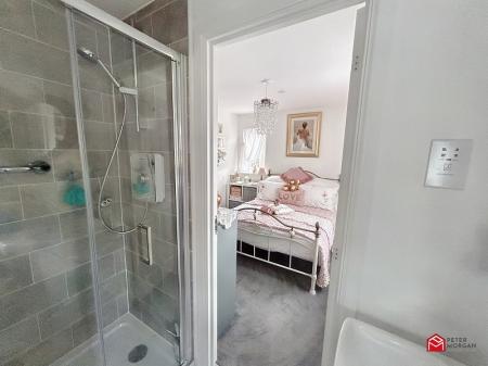 En-suite shower room