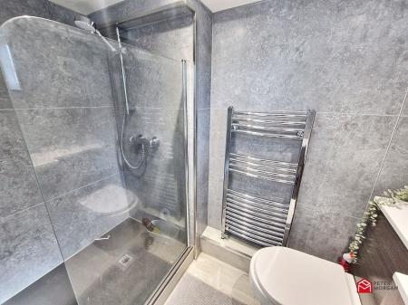 En-suite shower room