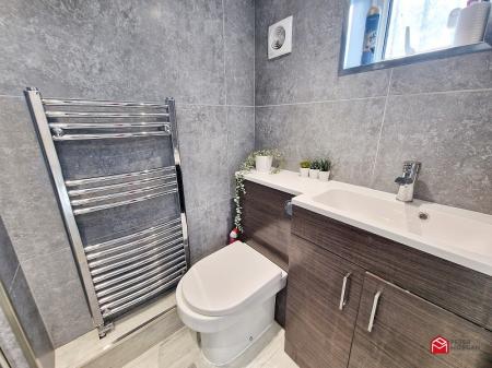 En-suite shower room