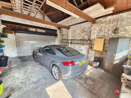 Detached Garage