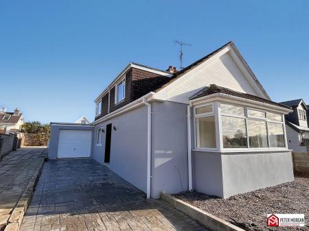 Garage / Driveway