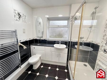 Family Shower Room