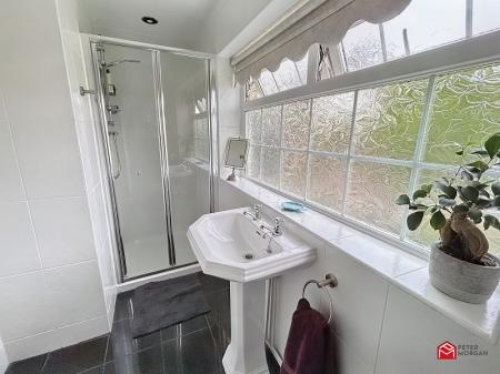 En-suite shower room