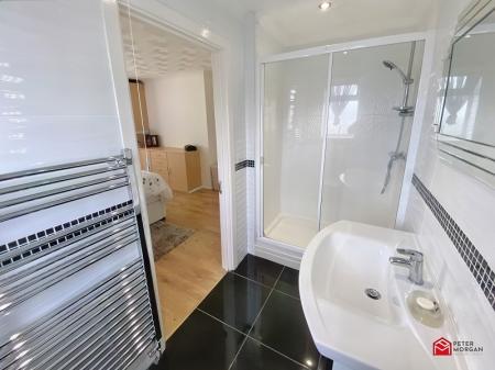 En-suite shower room